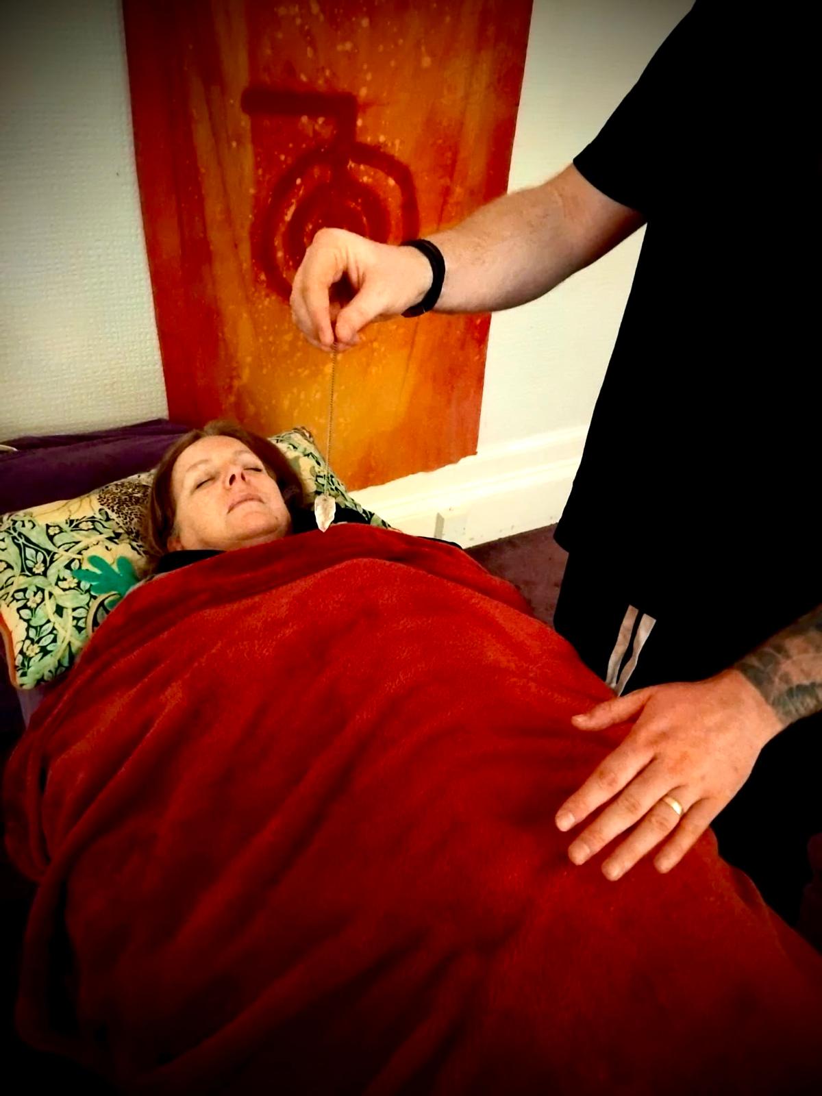 Reiki session in Glasgow — Reiki Glasgow practitioner using crystal healing