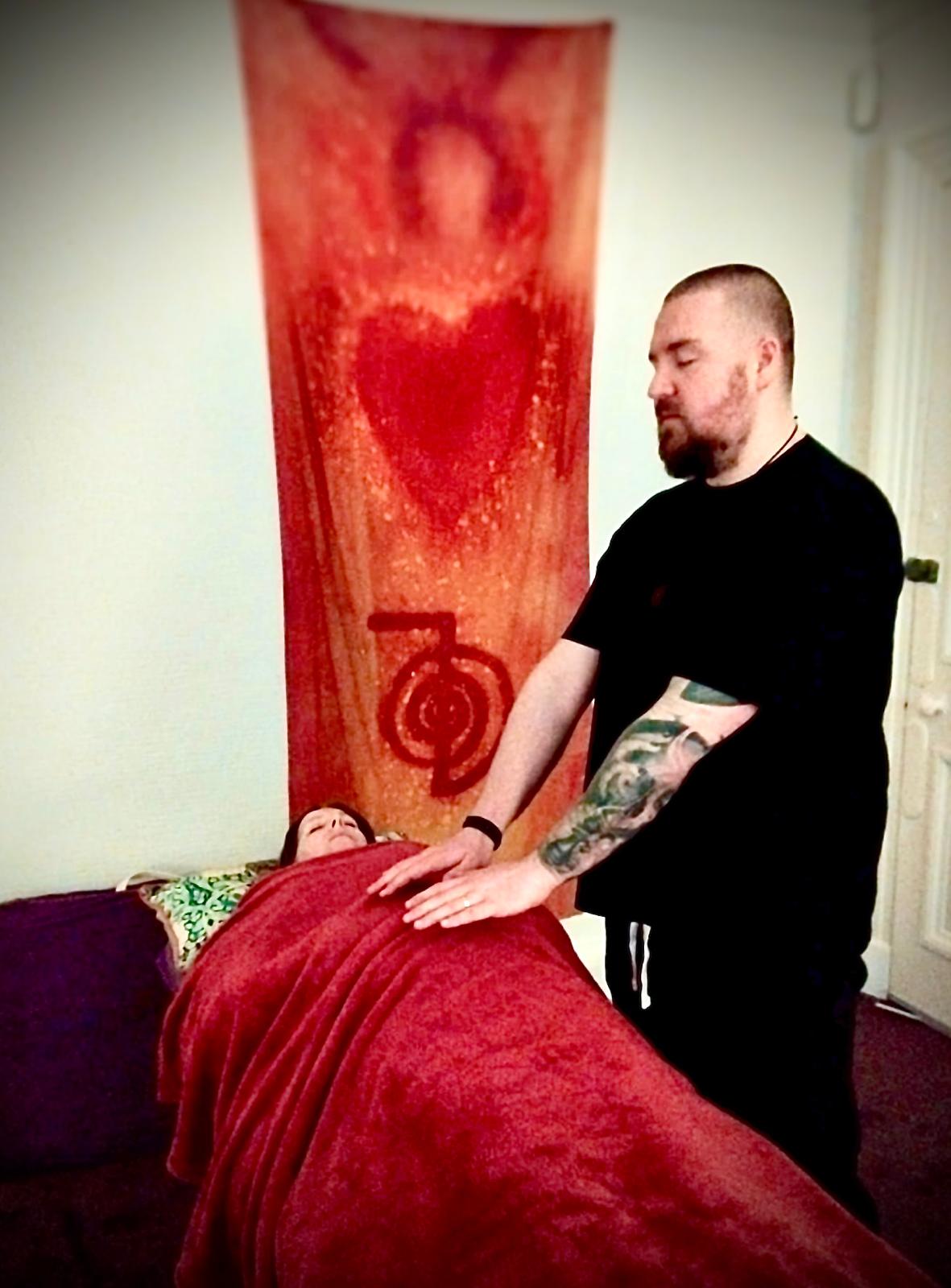 Reiki session in Glasgow — Reiki Glasgow practitioner using hands off technique
